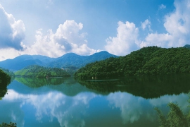 廣州帽峰山野戰(zhàn)拓展訓(xùn)練基地